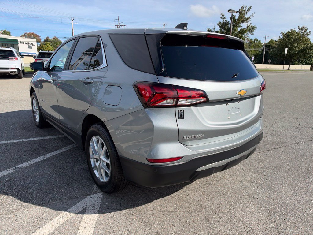 Used 2023 Chevrolet Equinox LT AWD/4WD image 4