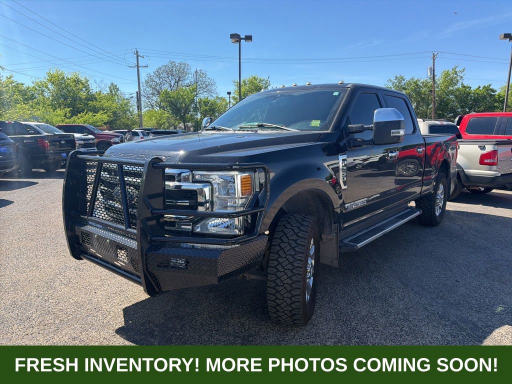 Used 2022 Ford F250 Lariat w/ Chrome Package image 3