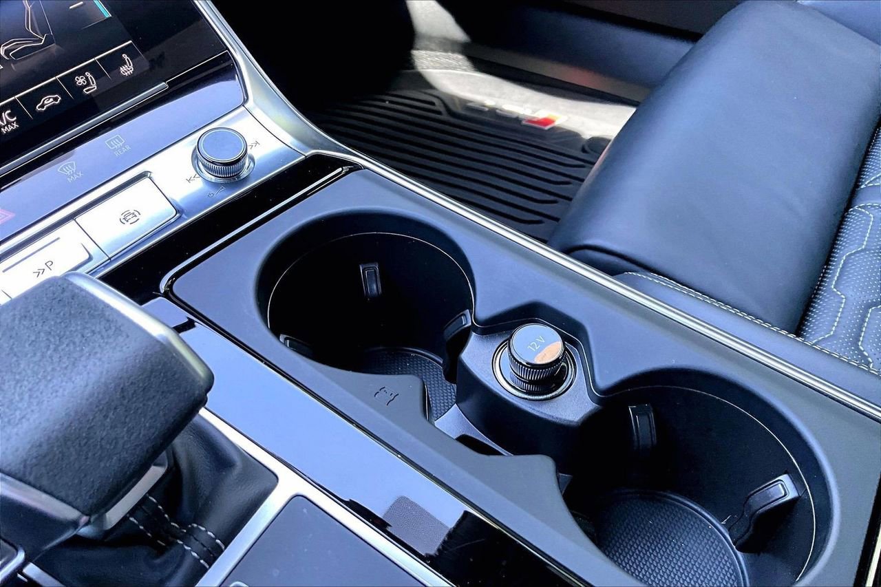 Used 2024 Audi RS 7 Performance AWD/4WD image 18