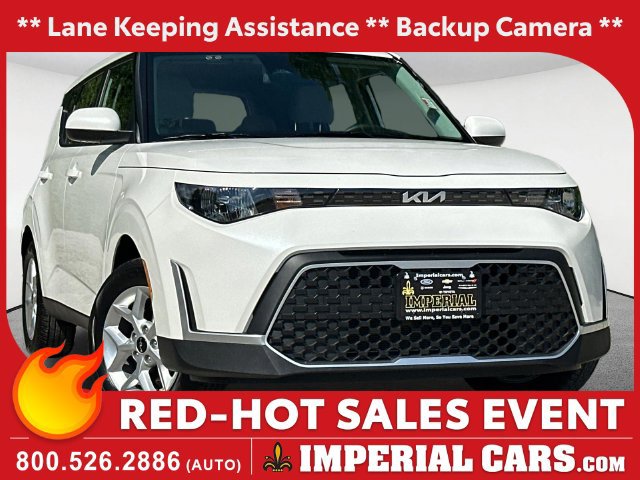 Used 2025 Kia Soul LX FWD image 1