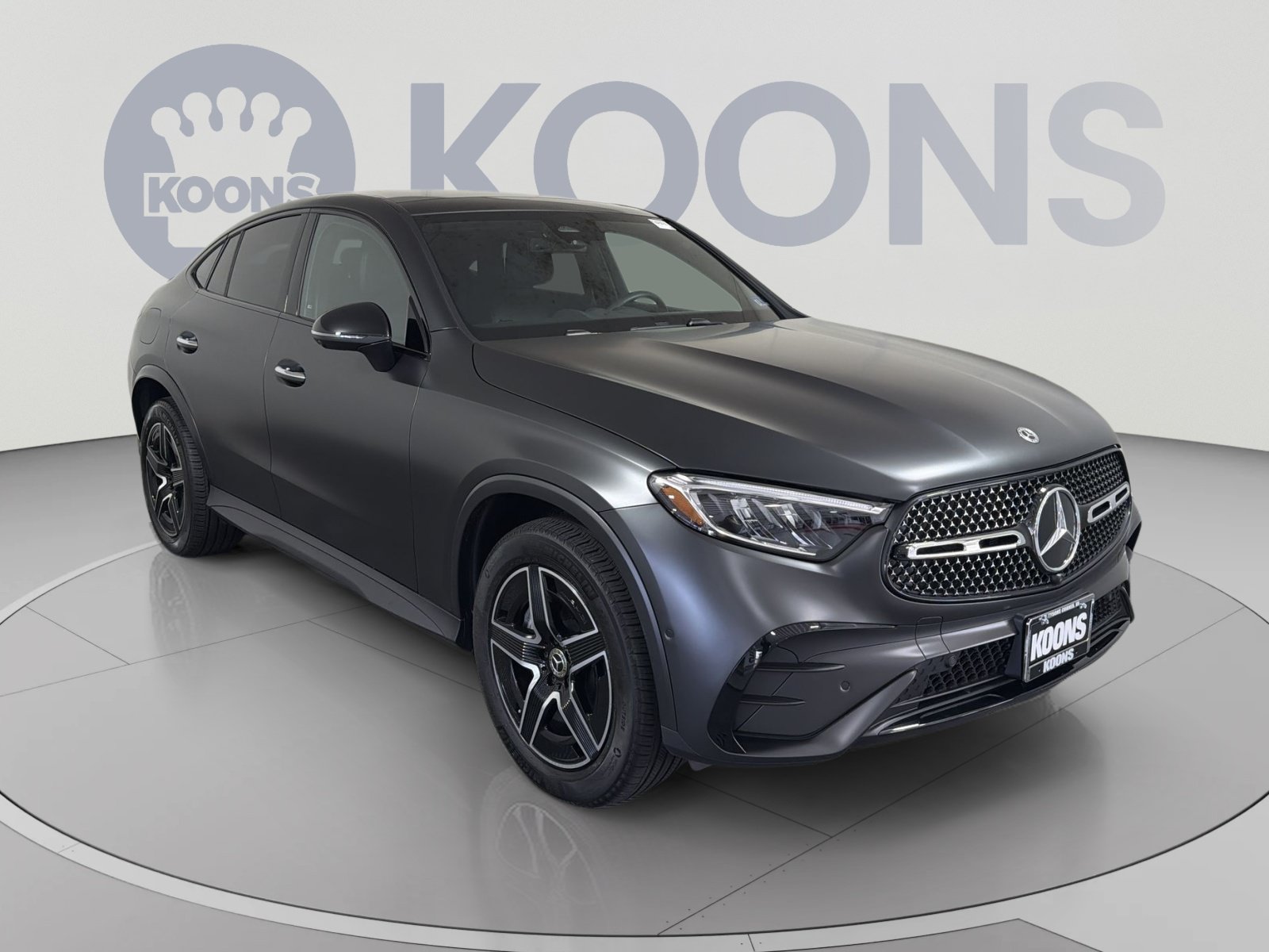 Used 2025 Mercedes-Benz GLC 300 4MATIC image 10