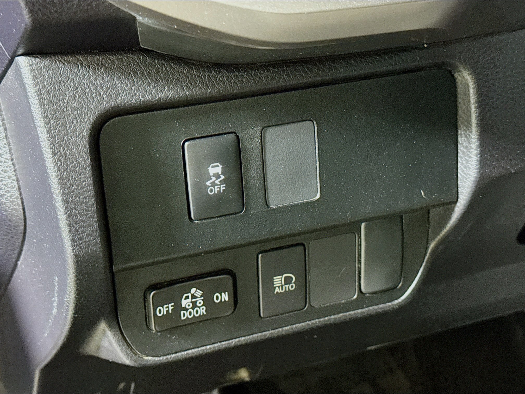 Used 2023 Toyota Tacoma SR5 AWD/4WD image 12