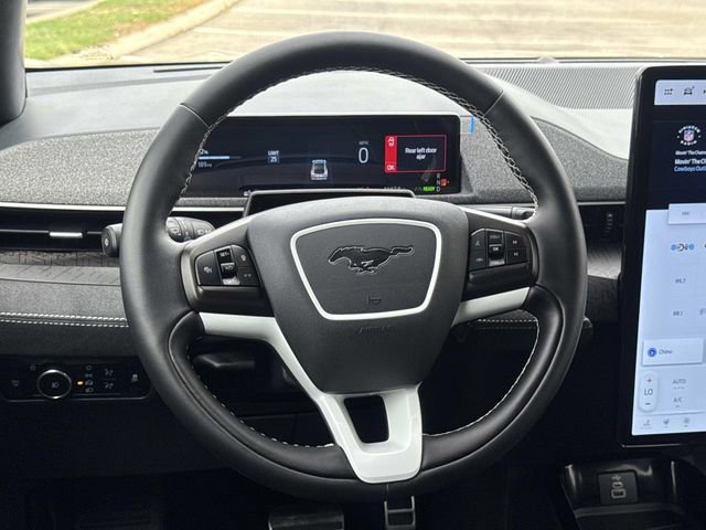 Certified 2025 Ford Mustang Mach-E GT image 9