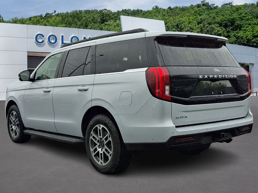 Used 2025 Ford Expedition Active AWD/4WD image 4