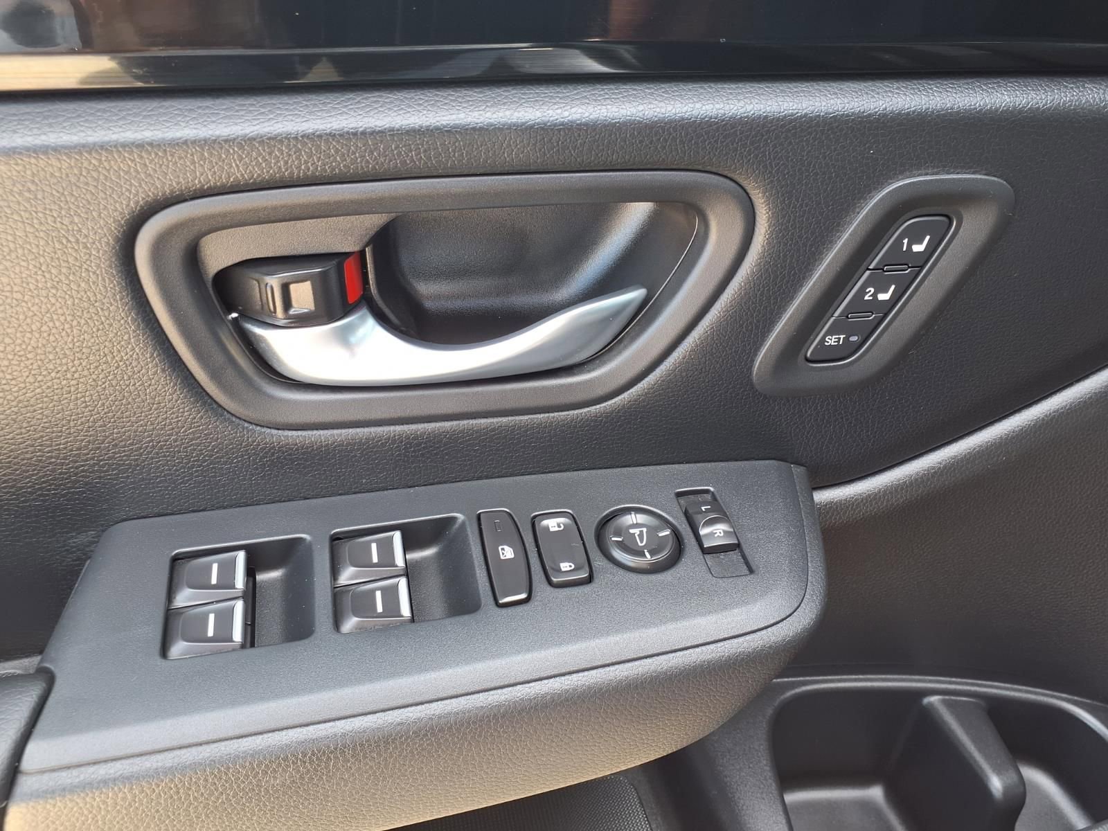 Used 2025 Honda Pilot EX-L image 22