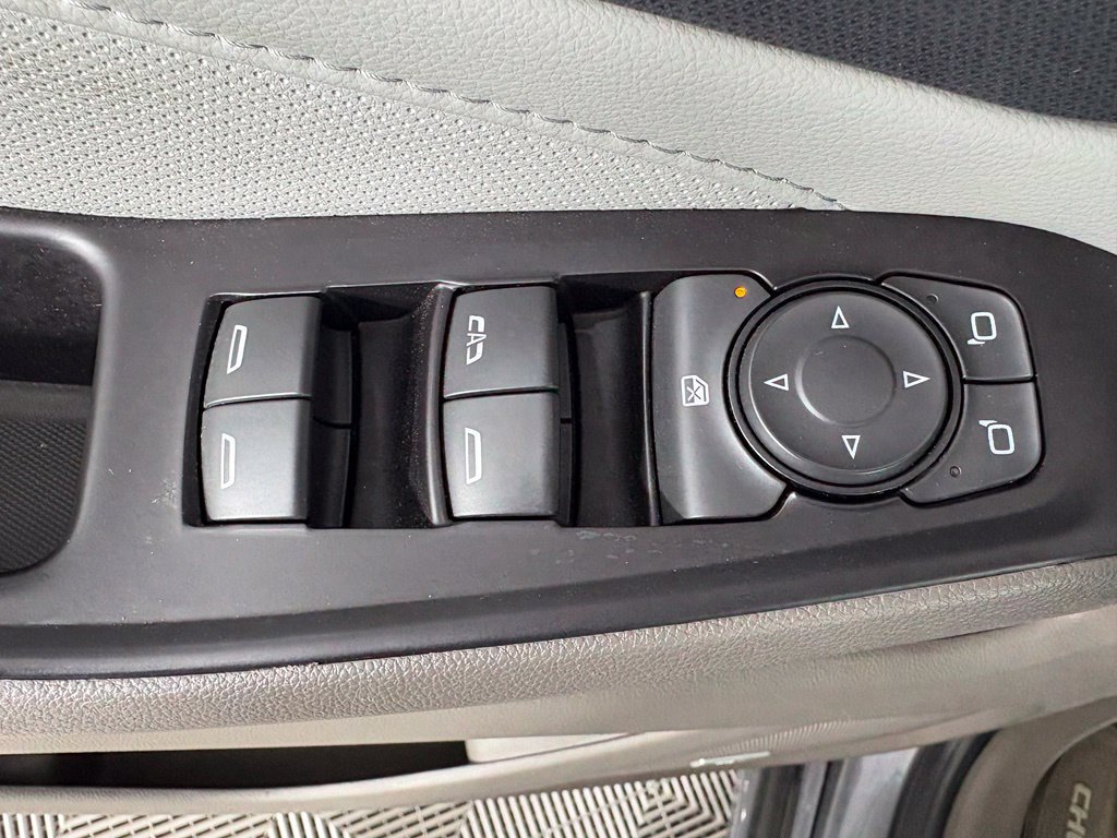 Used 2020 Chevrolet Traverse Premier AWD/4WD image 18