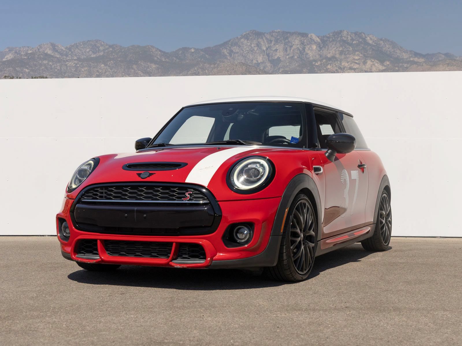 Used 2021 MINI Cooper S w/ 6.5" Touchscreen Package FWD image 1