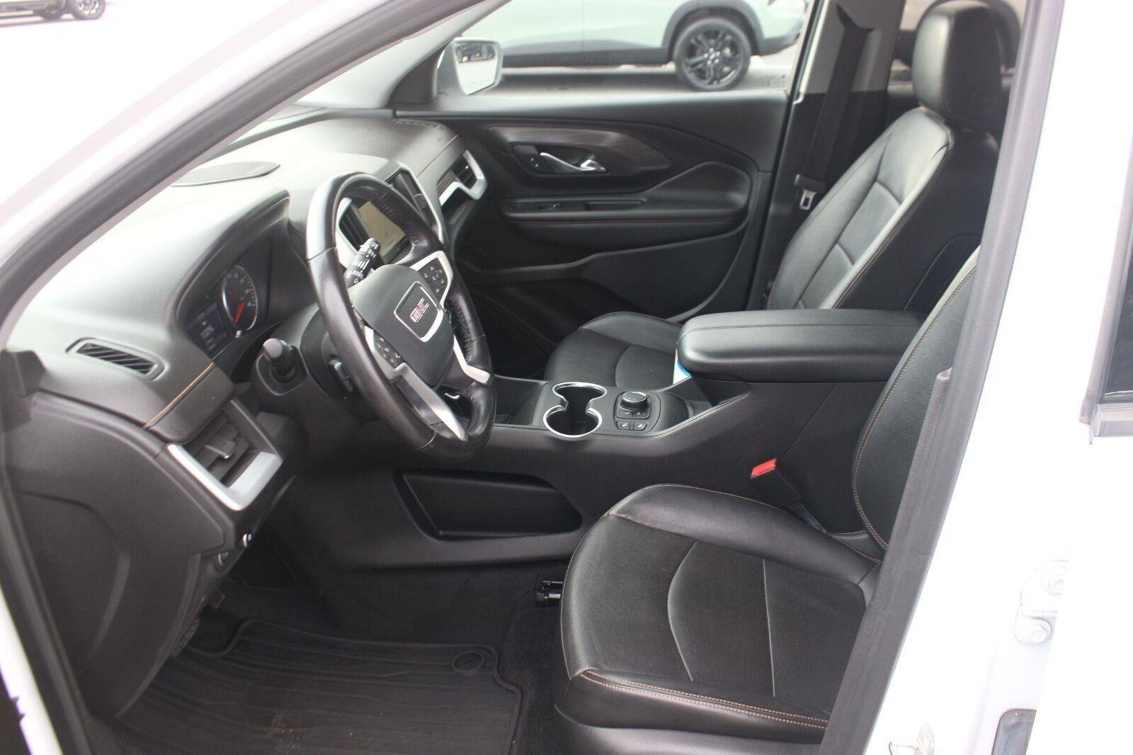 Used 2020 GMC Terrain SLT w/ Preferred Package AWD/4WD image 17