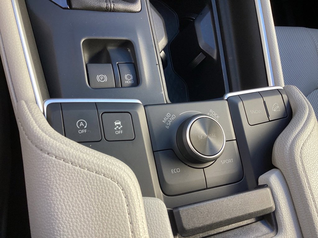 Used 2025 Toyota Grand Highlander AWD image 23