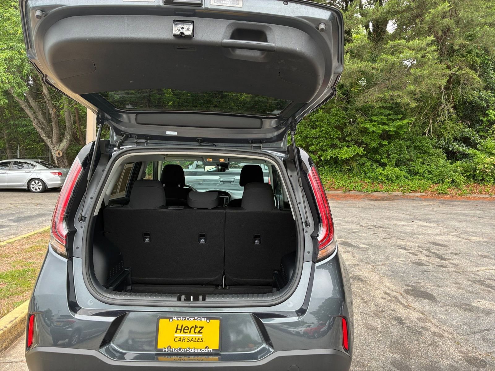 Used 2025 Kia Soul LX w/ LX Technology Package FWD image 31