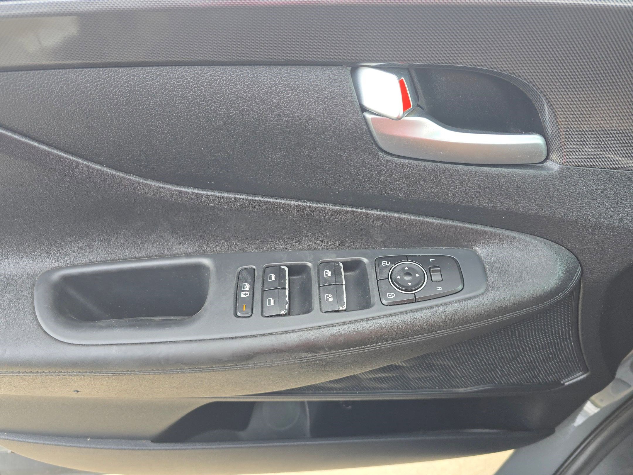 Used 2021 Hyundai Santa Fe SEL w/ Convenience Package image 19