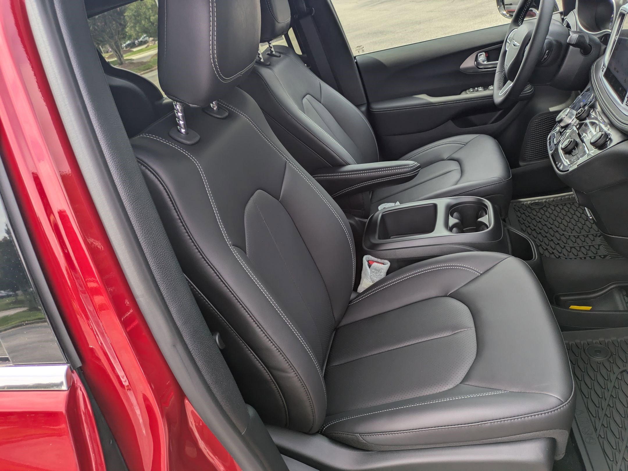 New 2026 Chrysler Pacifica Select image 28