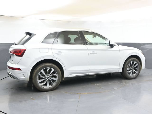 Used 2023 Audi Q5 2.0T Premium Plus w/ Premium Plus Package AWD/4WD image 6