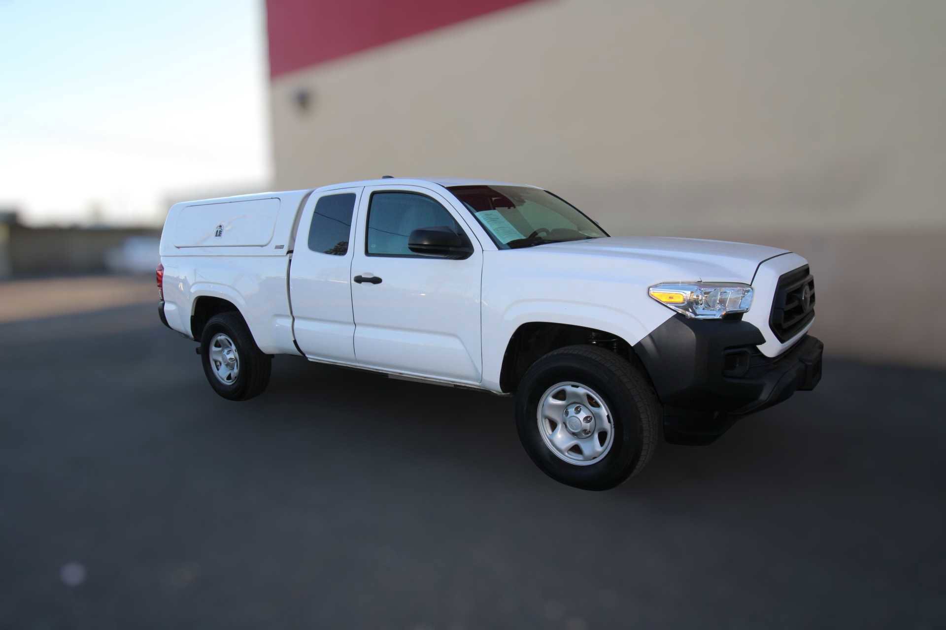 Used 2020 Toyota Tacoma SR image 1