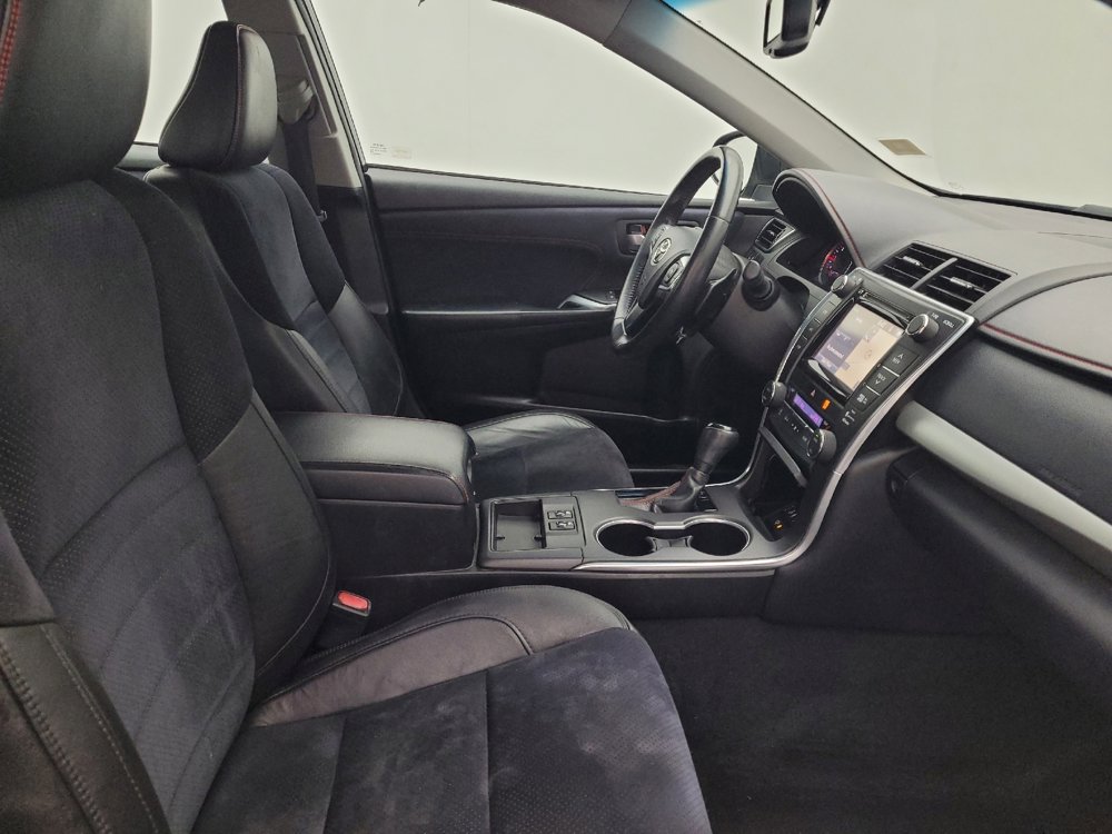 Used 2015 Toyota Camry XSE w/ Moonroof Package image 21