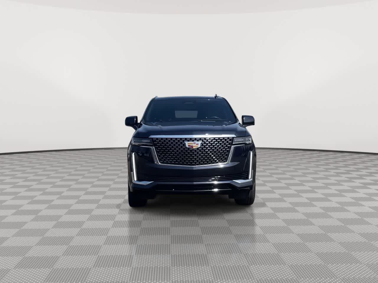 Used 2024 Cadillac Escalade ESV Premium Luxury image 3