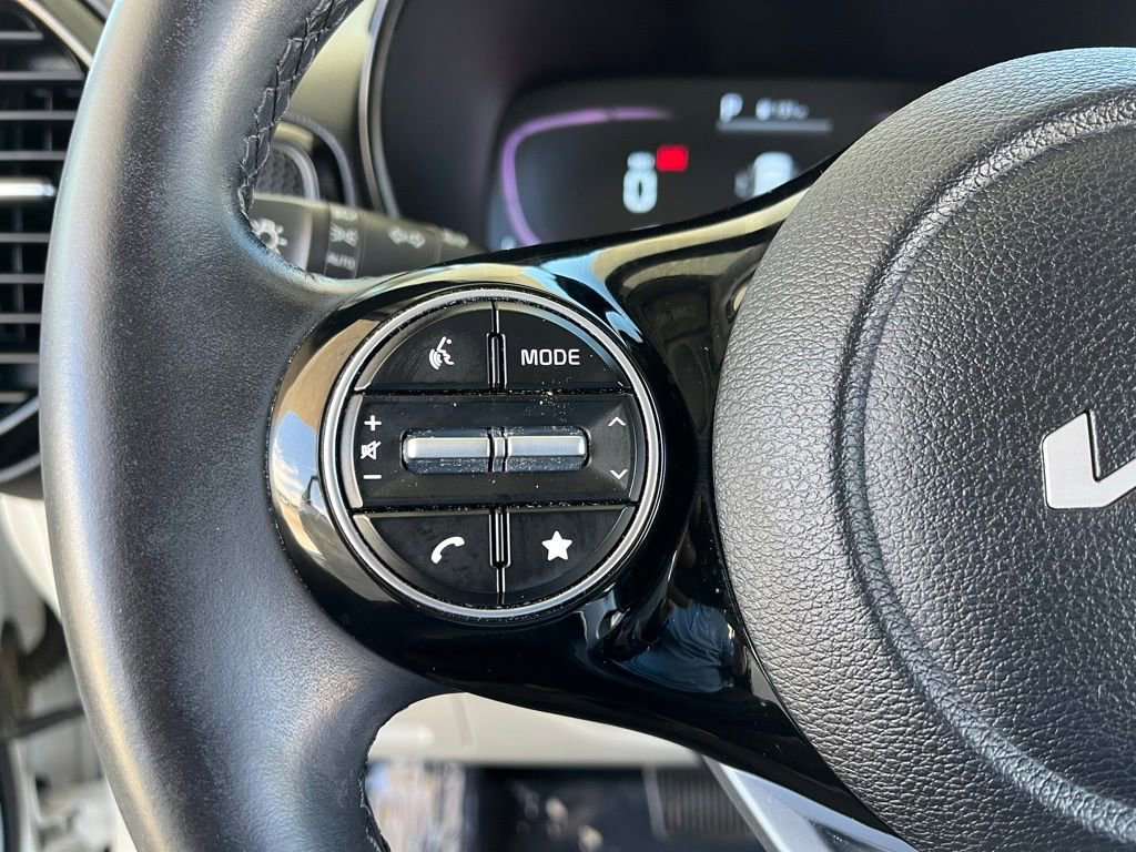 Used 2023 Kia Soul EX FWD image 13