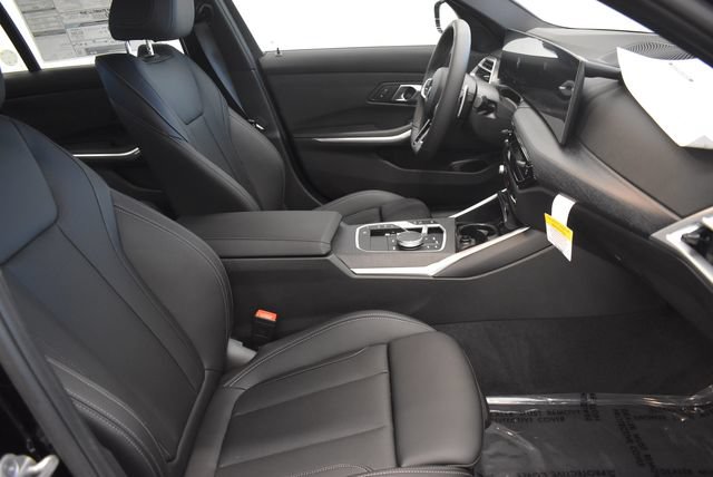 New 2026 BMW 330i xDrive Sedan w/ M Sport Package AWD/4WD image 19