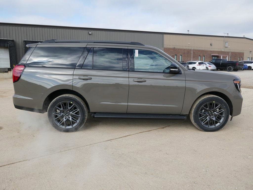 New 2026 Ford Expedition Platinum w/ Stealth Appearance Package image 3