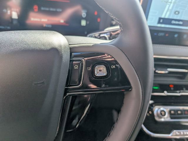 Used 2026 Lincoln Corsair Premiere image 19