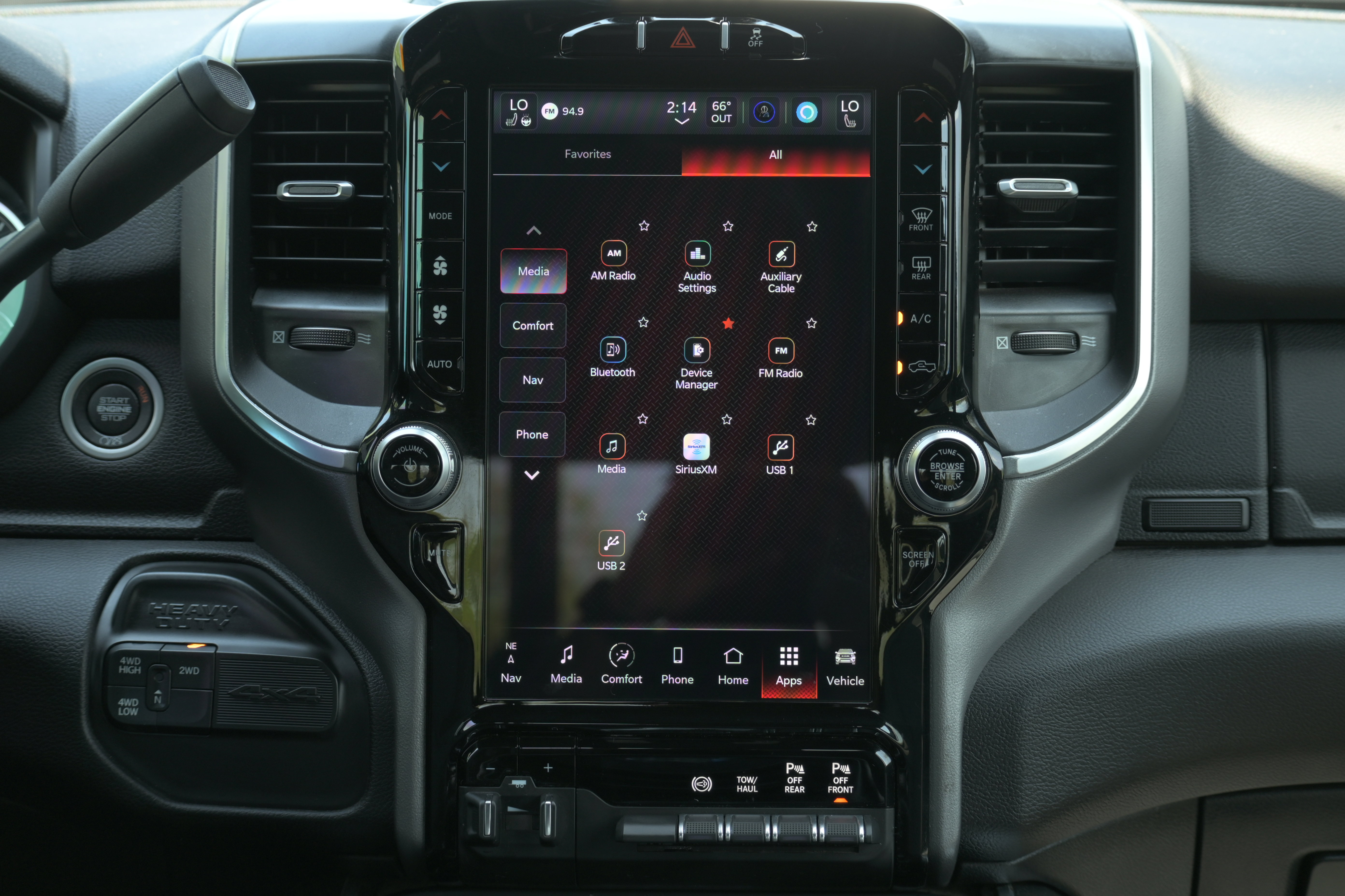 Used 2024 RAM 2500 Big Horn w/ Night Edition AWD/4WD image 12