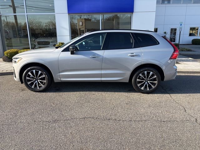 Used 2025 Volvo XC60 B5 Plus AWD/4WD image 2