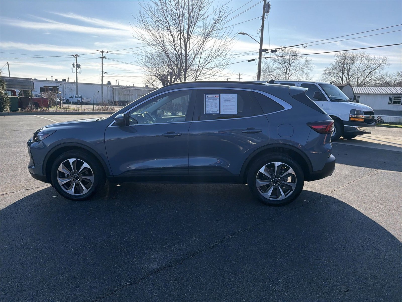 Used 2023 Ford Escape Platinum image 5