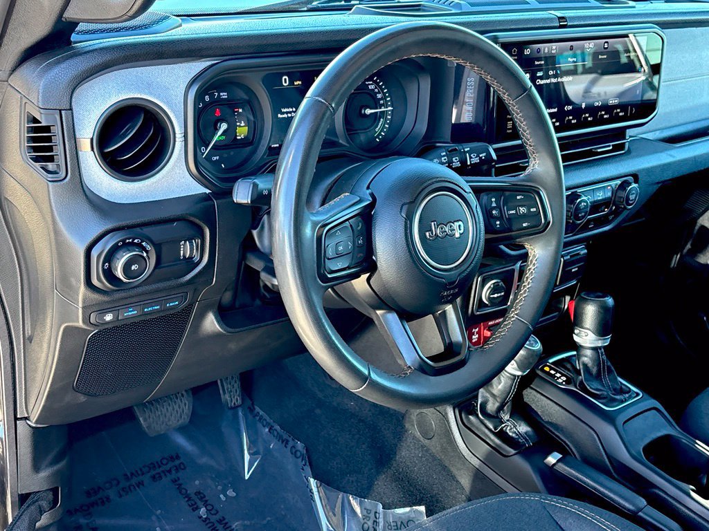 Certified 2024 Jeep Wrangler Unlimited AWD/4WD image 11