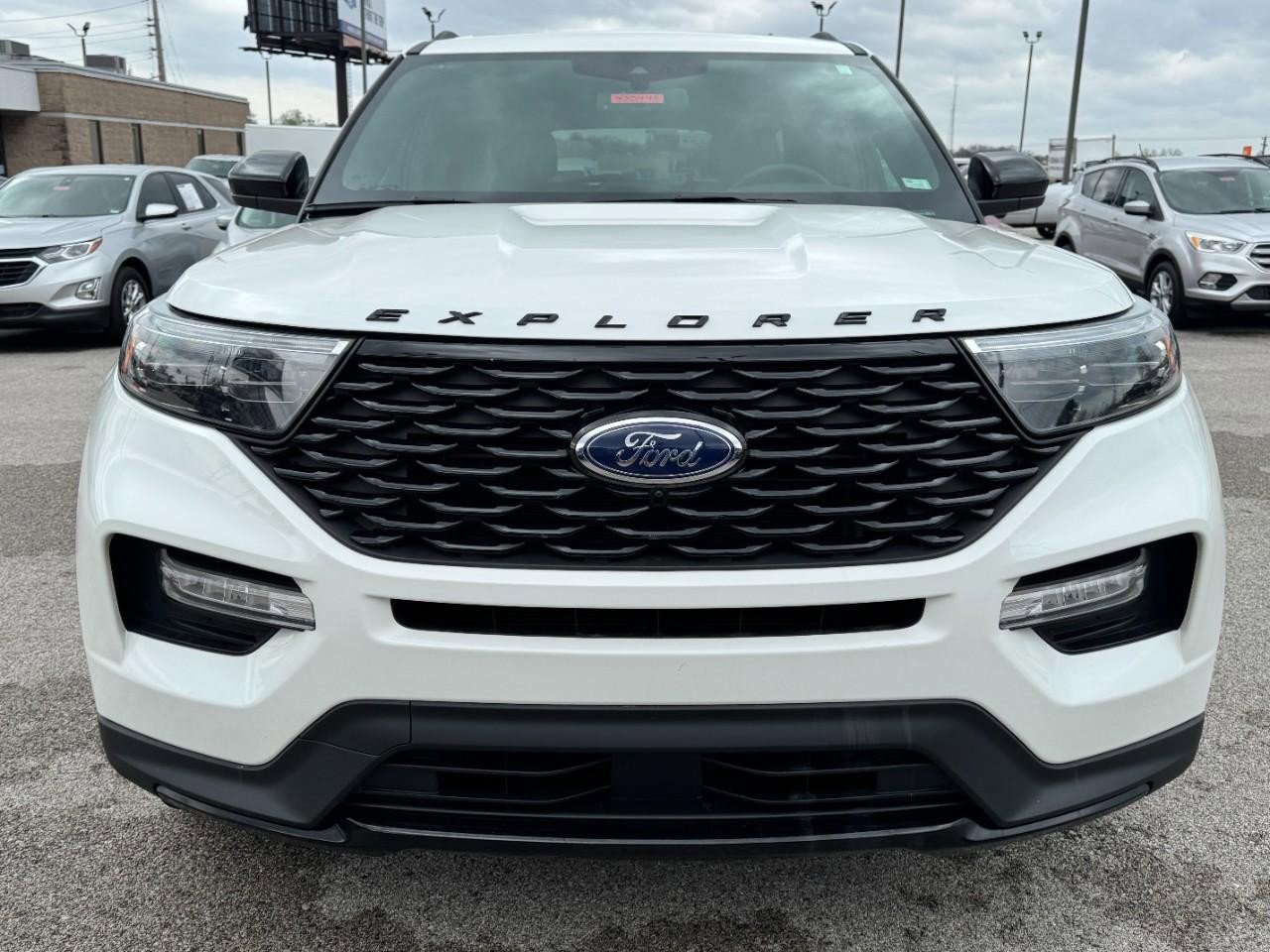 Certified 2024 Ford Explorer ST-Line w/ Class IV Trailer Tow Package AWD/4WD image 9