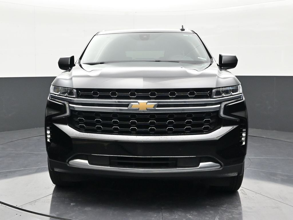 Used 2022 Chevrolet Suburban LS w/ Driver Alert Package RWD image 8
