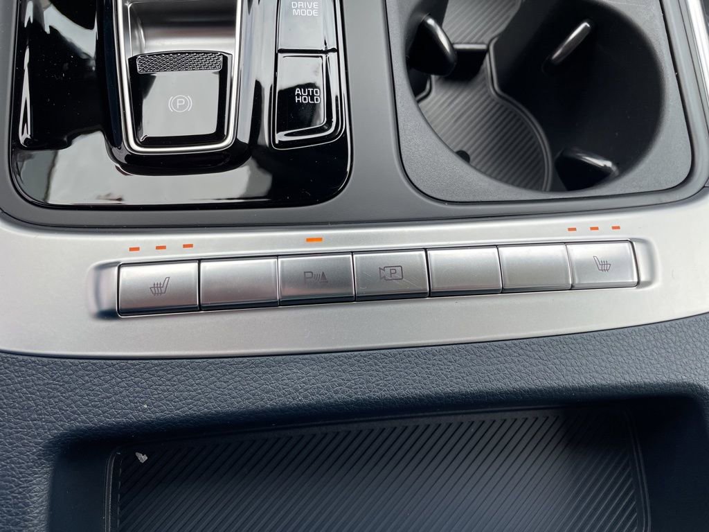 New 2026 Kia Carnival EX FWD image 22
