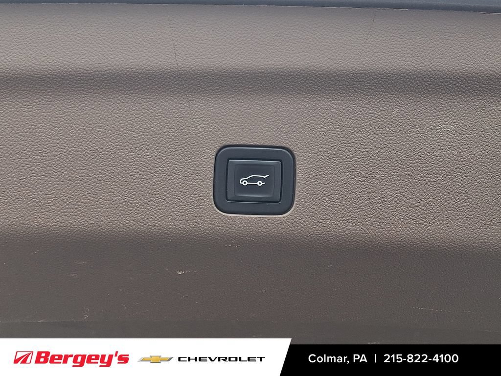Used 2022 GMC Yukon XL Denali w/ Denali Ultimate Package AWD/4WD image 36