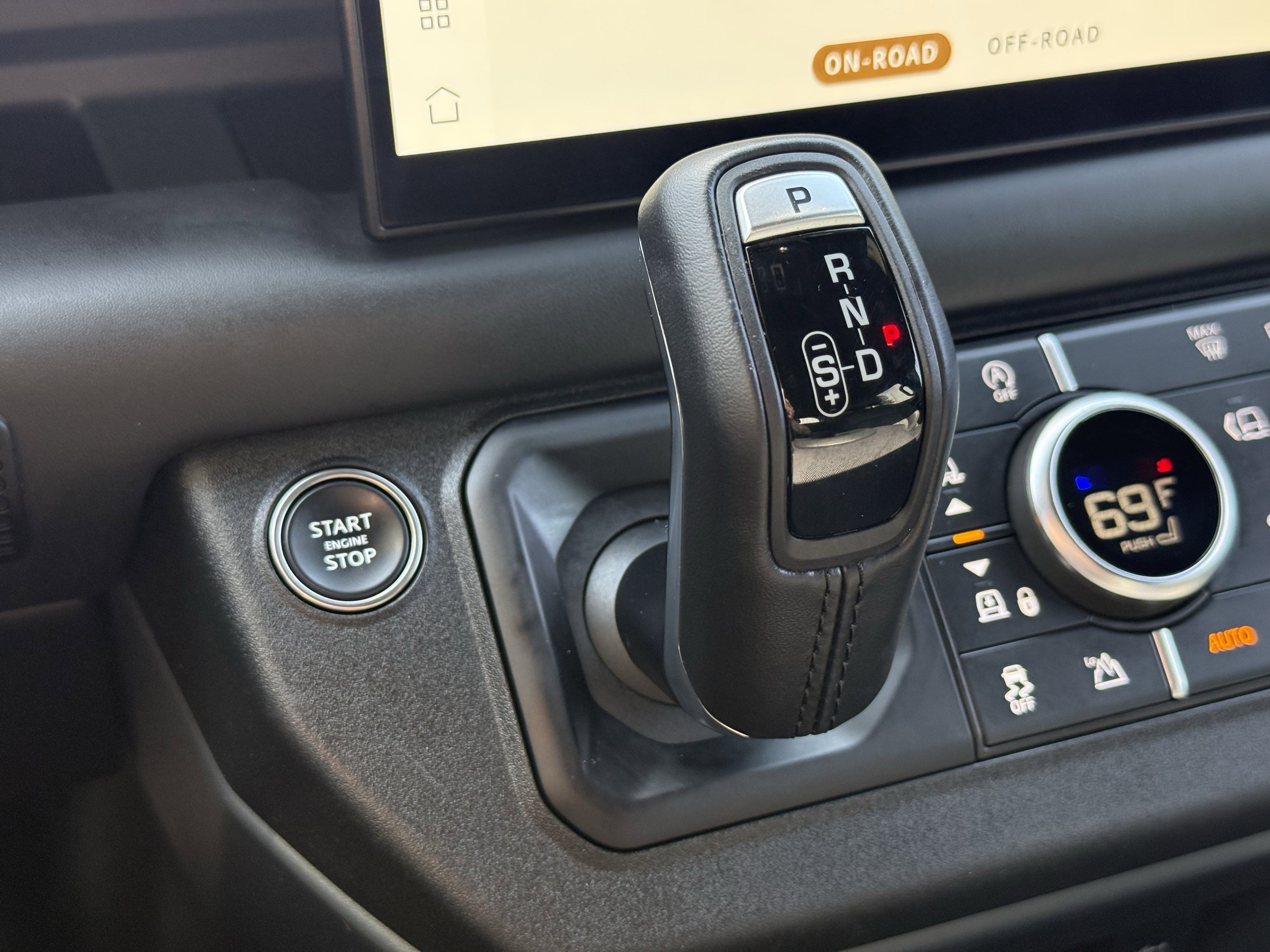 Used 2023 Land Rover Defender 110 X image 23