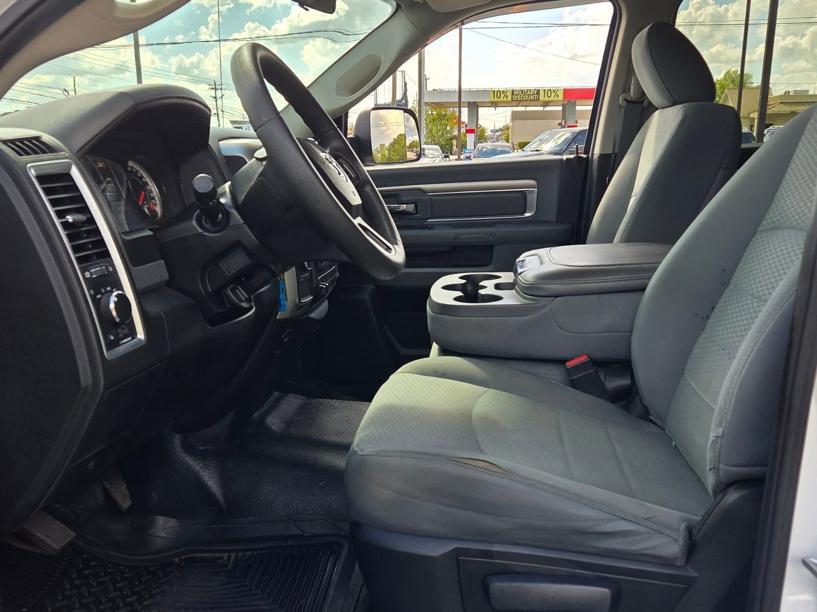 Used 2018 RAM 2500 SLT w/ Protection Group image 5