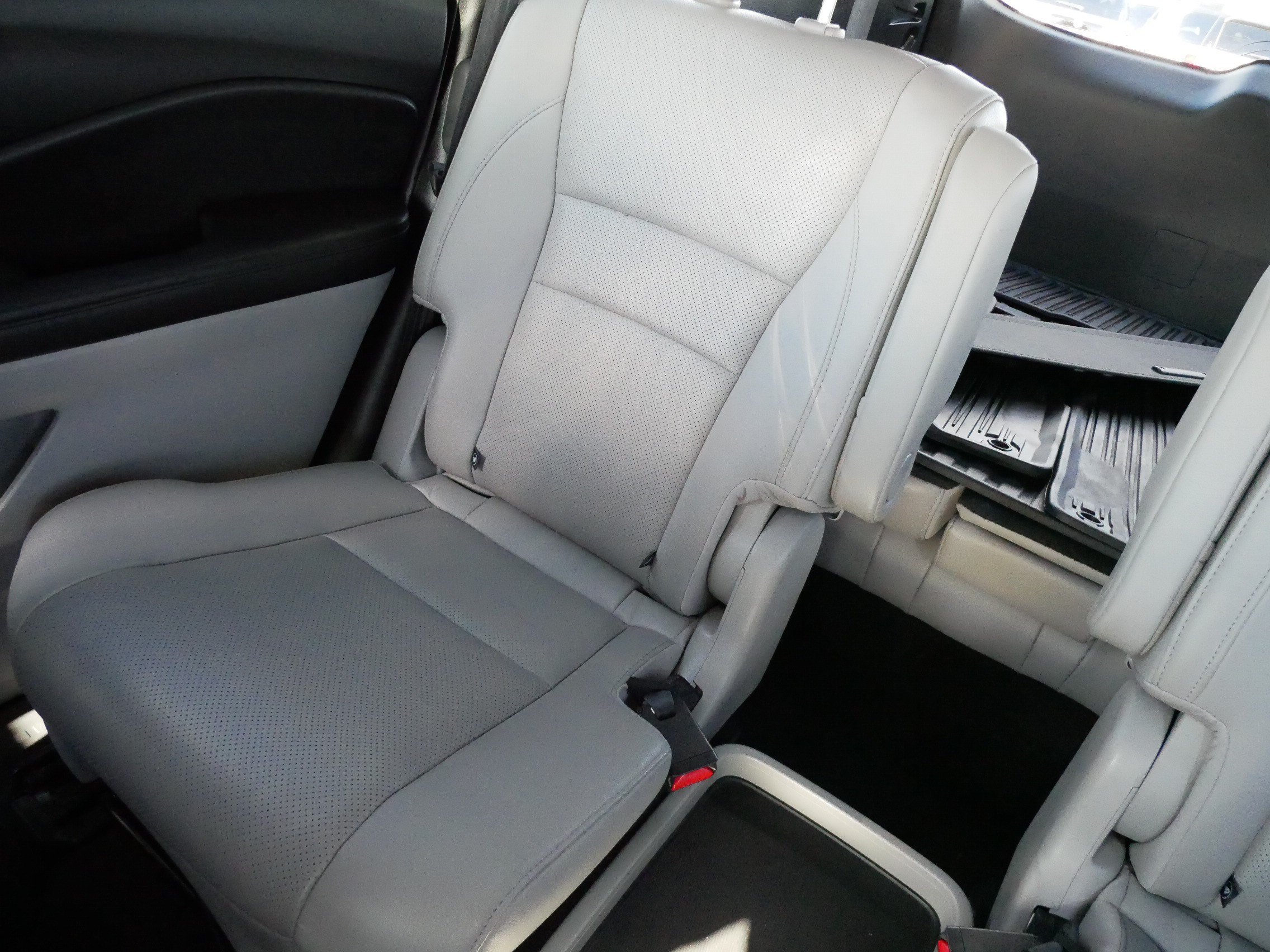 Used 2016 Honda Pilot Elite image 12