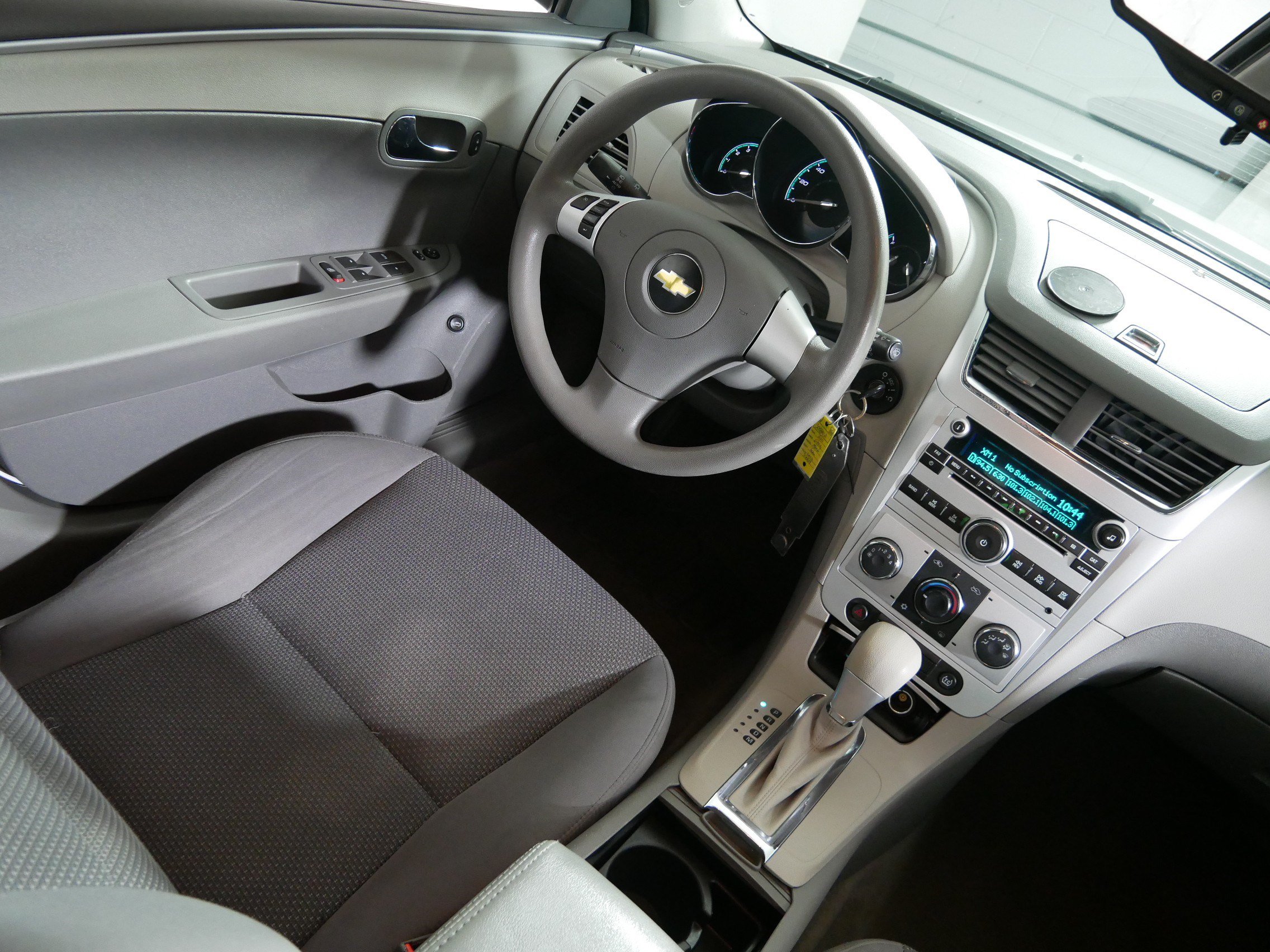 Used 2011 Chevrolet Malibu LS FWD image 9