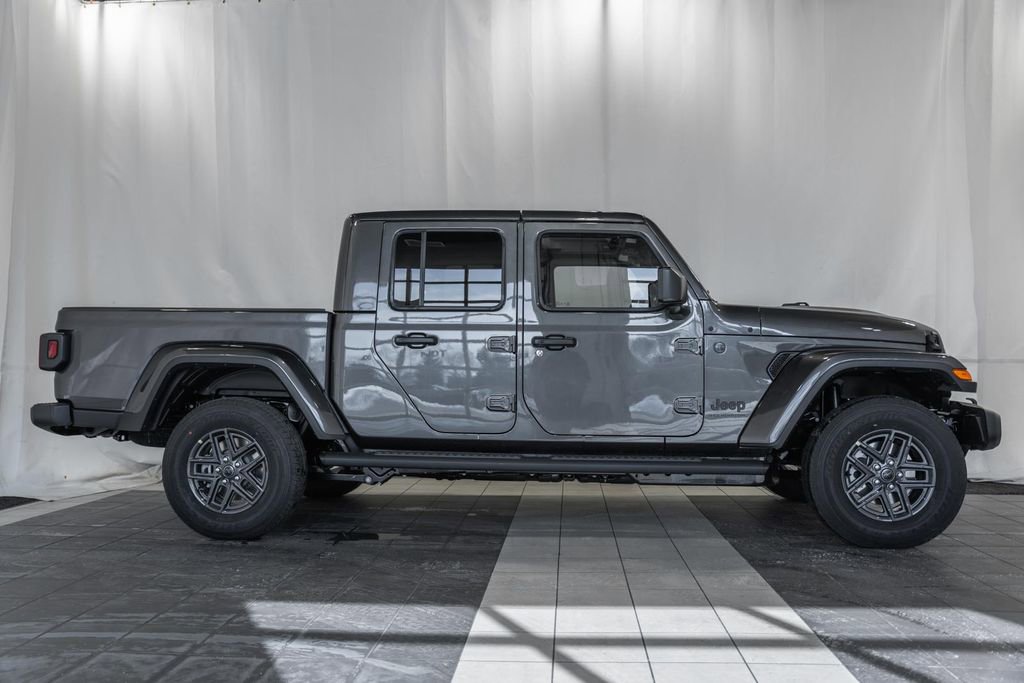New 2026 Jeep Gladiator Sport image 3