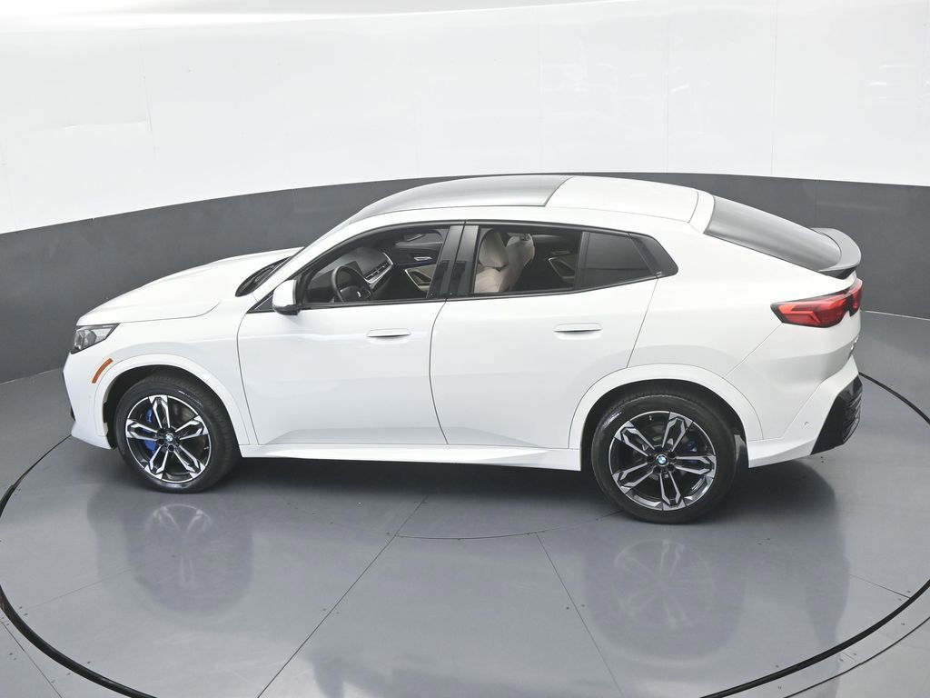 Used 2025 BMW X2 xDrive28i image 52