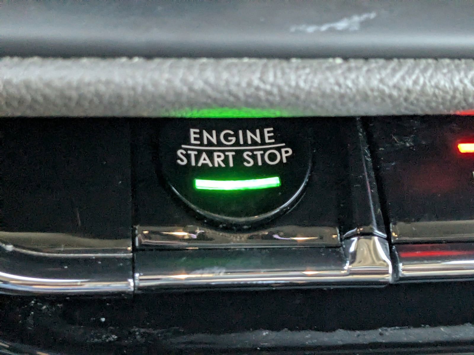 Certified 2024 Lincoln Corsair FWD w/ Equipment Group 101A image 33