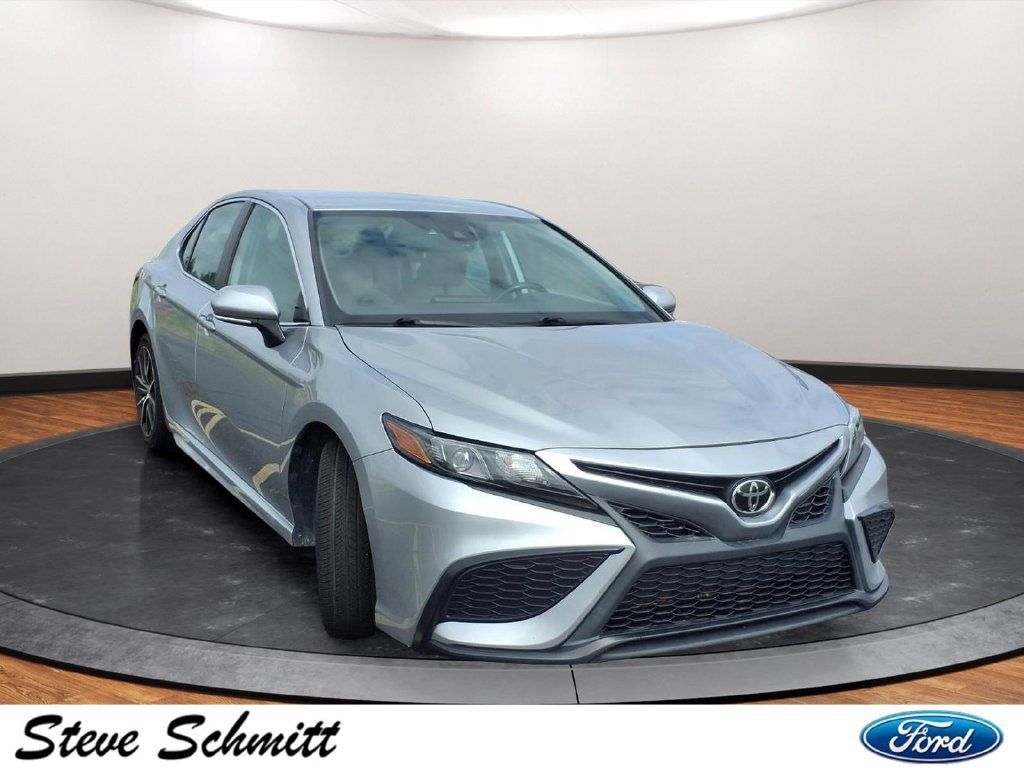 Used 2023 Toyota Camry SE w/ Convenience Package FWD image 28