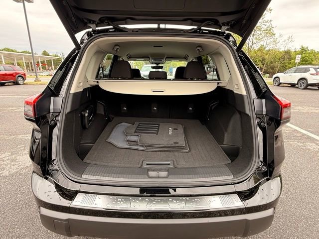 New 2026 Nissan Rogue SV w/ Cold Weather Package AWD/4WD image 16