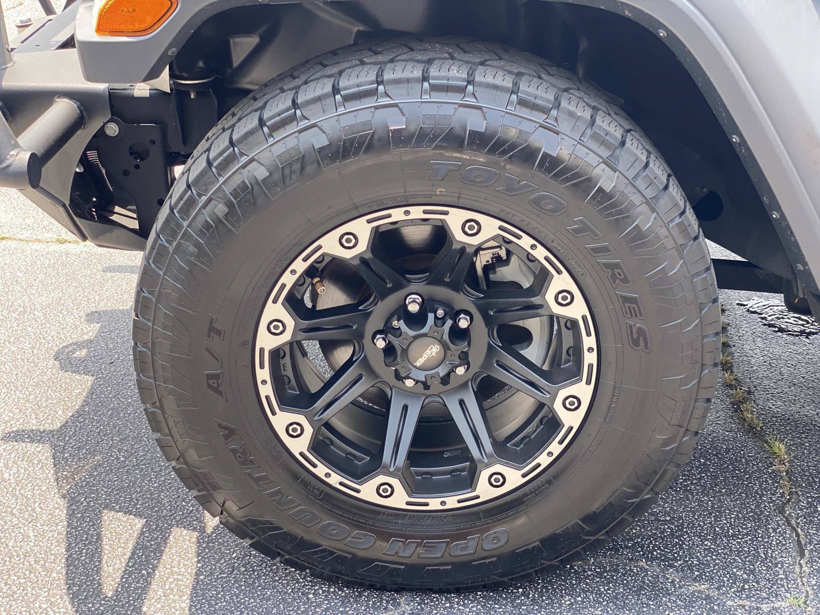 Used 2018 Jeep Wrangler Unlimited Sport AWD/4WD image 10