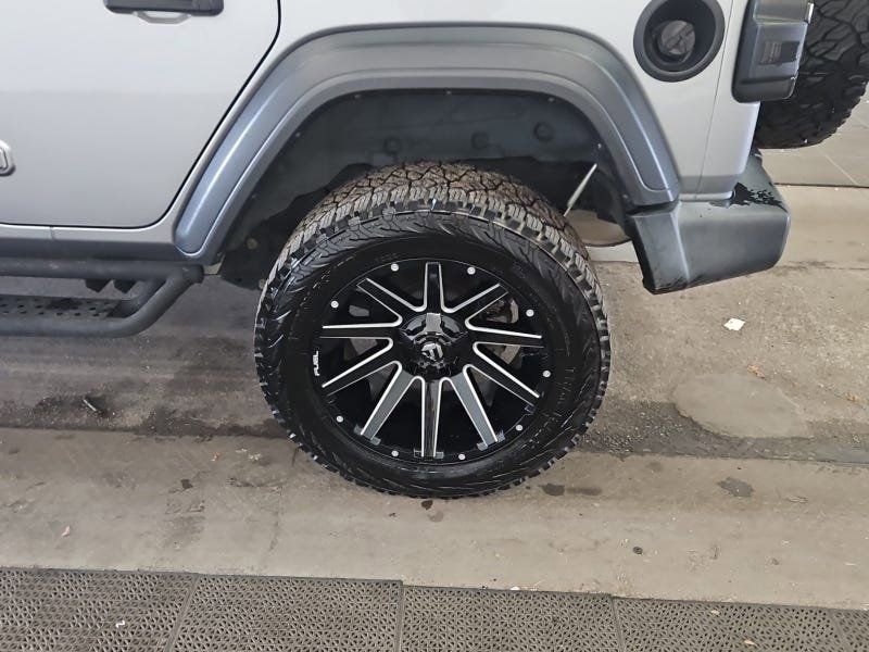 Used 2020 Jeep Wrangler Unlimited Sport S image 2