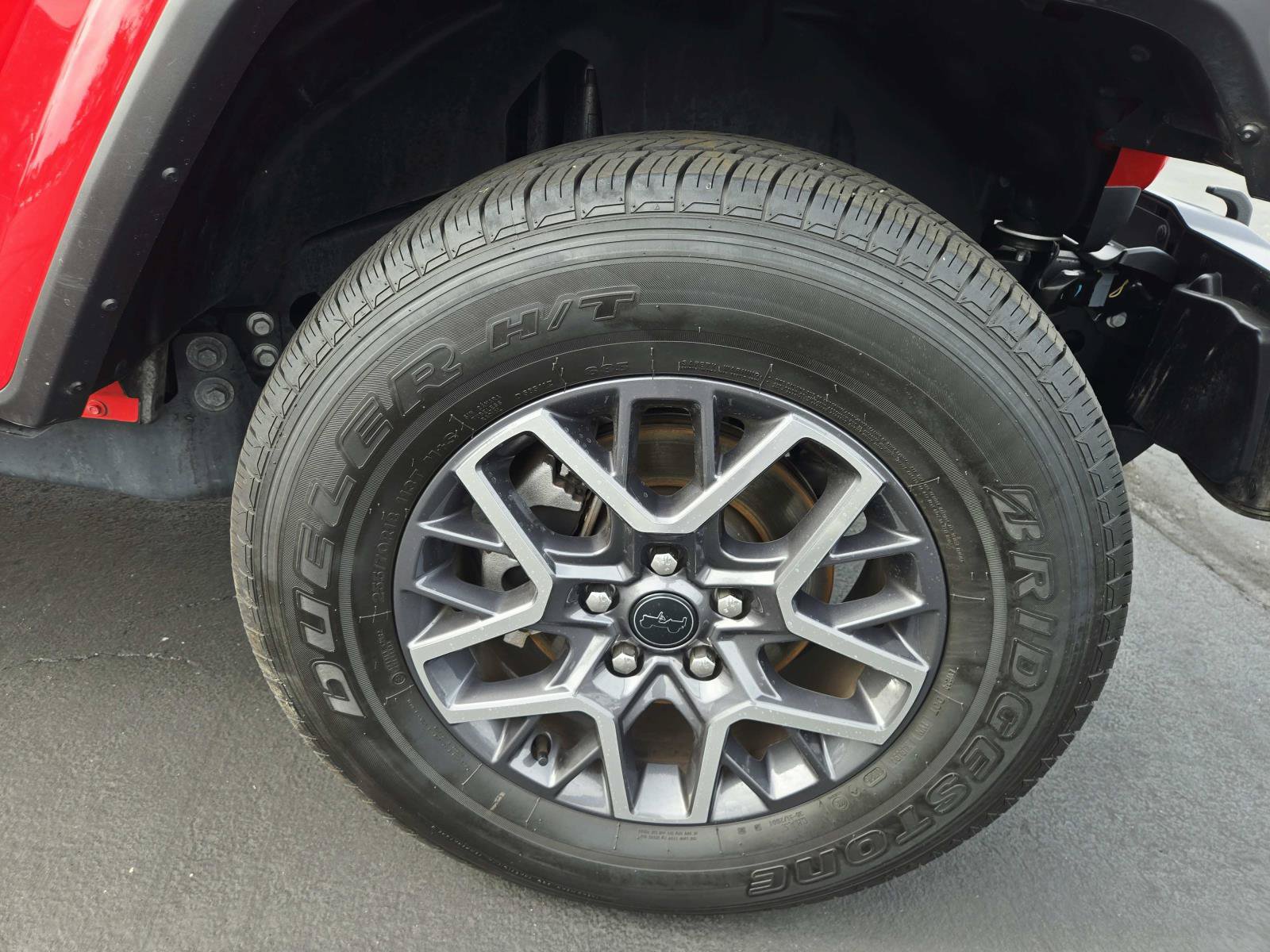 Used 2026 Jeep Wrangler Unlimited Sahara AWD/4WD image 19