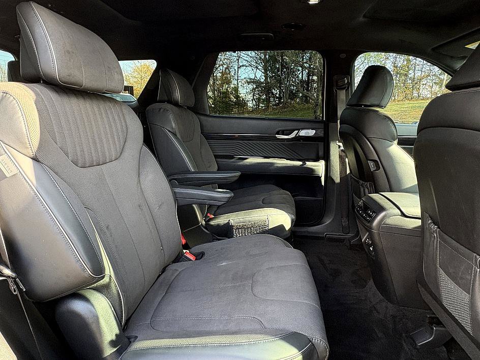 Used 2025 Hyundai Palisade Calligraphy image 13