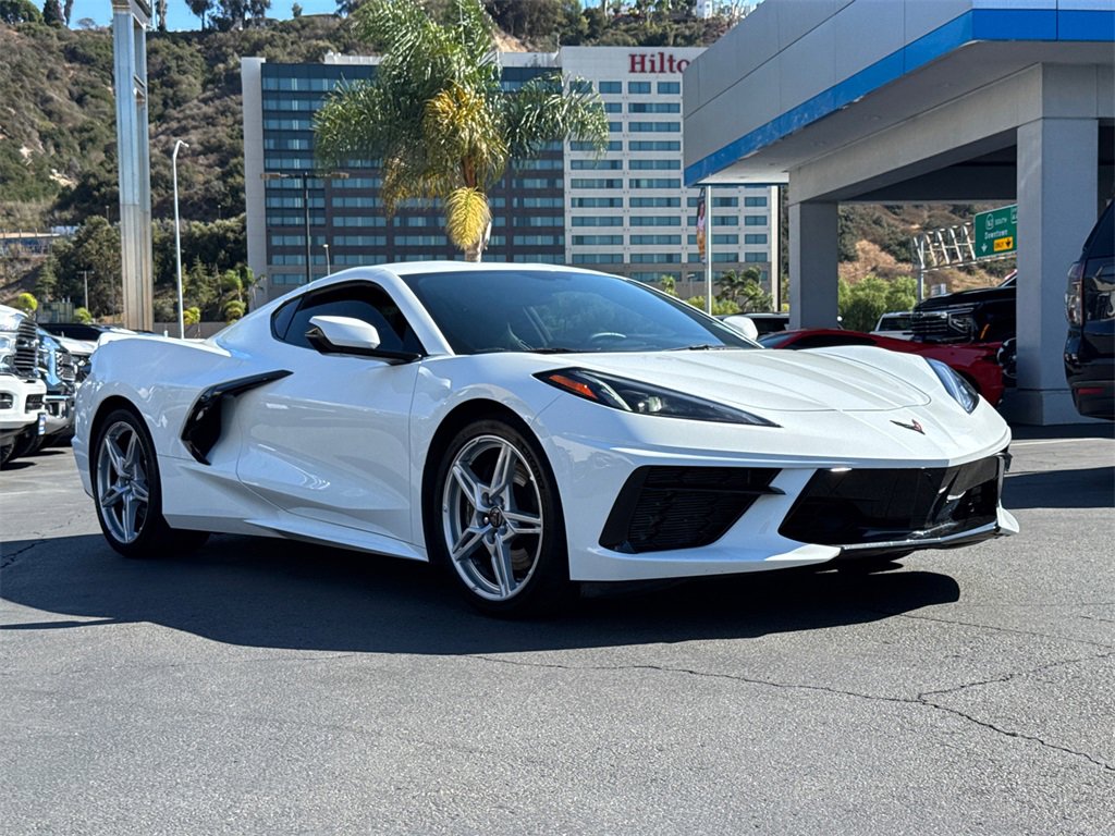 Used 2022 Chevrolet Corvette Stingray Coupe w/ Z51 Performance Package image 4