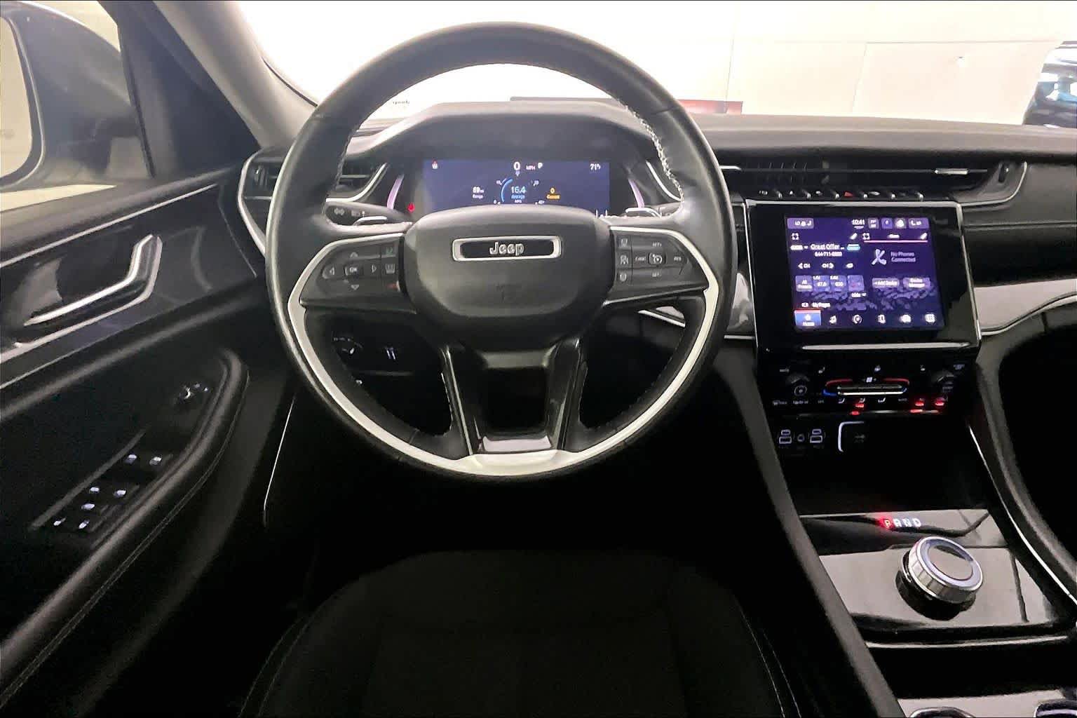 Used 2021 Jeep Grand Cherokee L Laredo w/ Luxury Tech Group I image 6