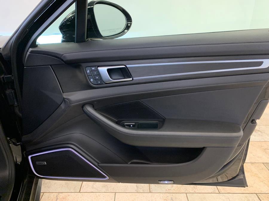 Used 2023 Porsche Panamera 4 Platinum Edition w/ Assistance Package image 17