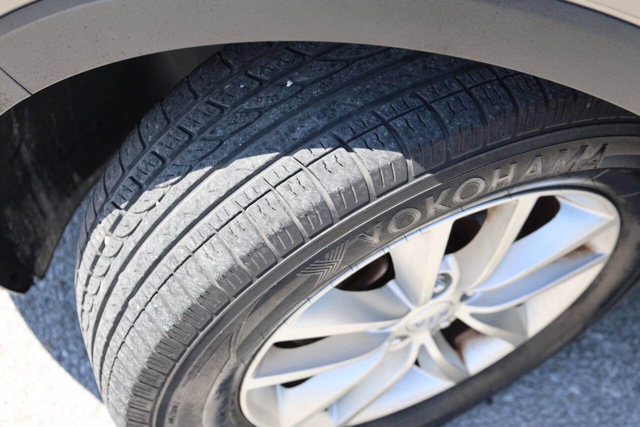 Used 2016 Kia Sorento LX image 25