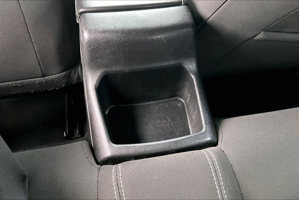 Used 2020 Chevrolet Camaro LT RWD image 32